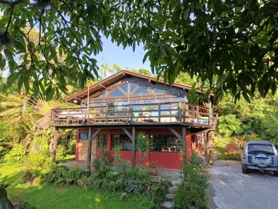 Casa com 6 Quartos para alugar, 220m² no Pântano do Sul, Florianópolis