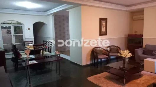 Casa com 3 Quartos à venda, 232m² no Jardim, Santo André