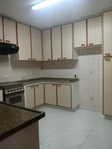 Casa com 3 Quartos para alugar, 100m² no Jardim Ester Yolanda, São Paulo