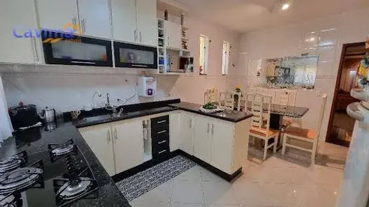 Sobrado com 3 Quartos à venda, 246m² no Montanhão, São Bernardo do Campo