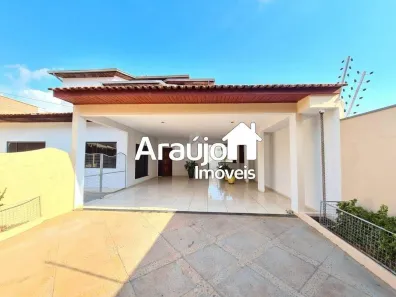 Sobrado com 4 Quartos à venda, 270m² no Plano Diretor Sul, Palmas