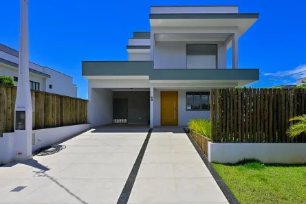 Casa de Condomínio com 4 Quartos à venda, 210m² no Centro, Peruíbe