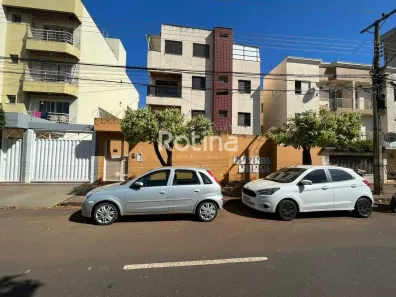 Apartamento com 2 Quartos para alugar, 80m² no Morada da Colina, Uberlândia