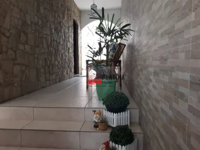 Sobrado com 3 Quartos à venda, 221m² no Jardim Santa Emília, São Paulo
