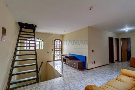 Casa com 5 Quartos à venda, 350m² no Taguatinga Norte, Brasília