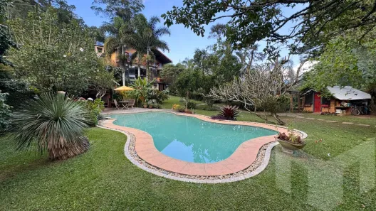 Casa com 5 Quartos à venda, 350m² no Quarteirão Ingelheim, Petrópolis