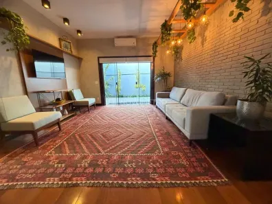 Imóvel Comercial com 4 Quartos para alugar, 318m² no Nova Campinas, Campinas