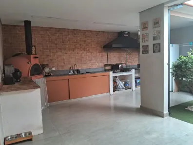 Casa de Condomínio com 2 Quartos à venda, 90m² no Eugênio de Mello, São José dos Campos
