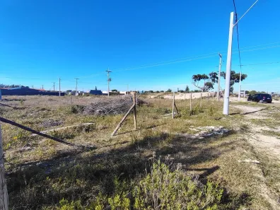 Lote/Terreno à venda, 325m² no Marisul, Imbé
