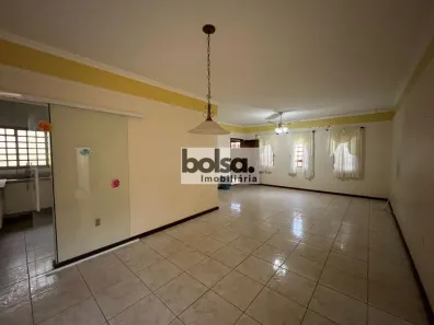 Casa com 3 Quartos à venda, 225m² no Jardim Marambá, Bauru