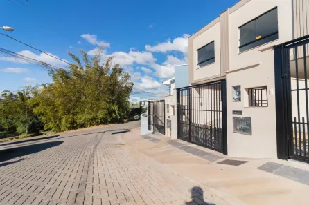 Sobrado com 3 Quartos à venda, 129m² no Forquilhas, São José