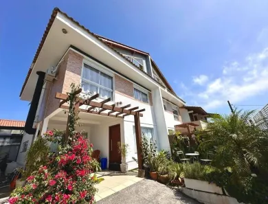 Casa com 5 Quartos à venda, 166m² no Pântano do Sul, Florianópolis