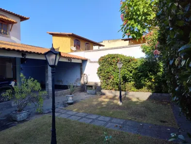 Casa com 3 Quartos à venda, 355m² no Marechal Hermes, Rio de Janeiro