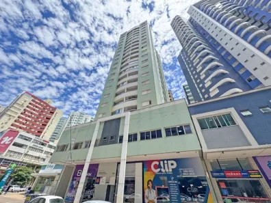Apartamento com 2 Quartos para alugar, 75m² no Zona 07, Maringá