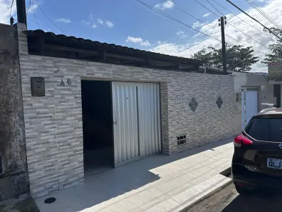 Casa com 4 Quartos à venda, 200m² no Benedito Bentes, Maceió