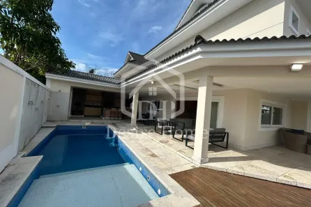 Casa de Condomínio com 5 Quartos para alugar, 550m² no Barra da Tijuca, Rio de Janeiro
