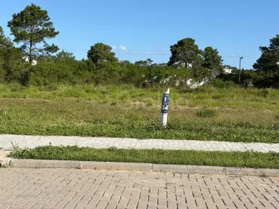 Lote/Terreno à venda, 385m² no São João do Rio Vermelho, Florianópolis