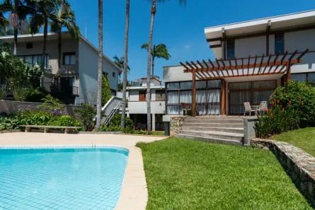 Casa com 3 Quartos à venda, 590m² no Pacaembu, São Paulo