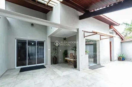 Casa com 3 Quartos à venda, 320m² no Jordanópolis, São Bernardo do Campo