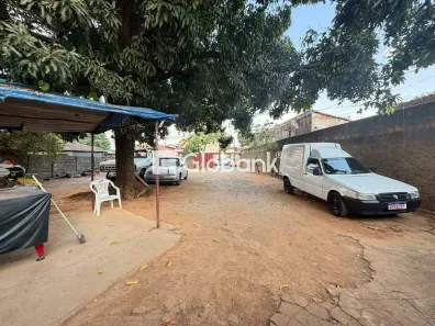 Lote/Terreno à venda, 743m² no Alto São João, Montes Claros