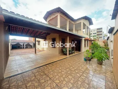 Casa com 4 Quartos à venda, 600m² no Augusta Mota, Montes Claros