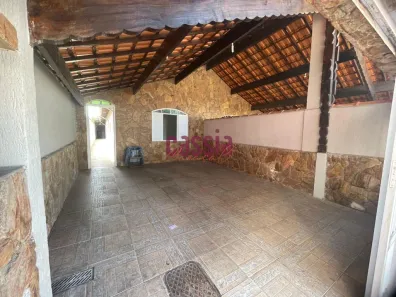 Casa com 3 Quartos à venda, 132m² no Guilhermina, Praia Grande