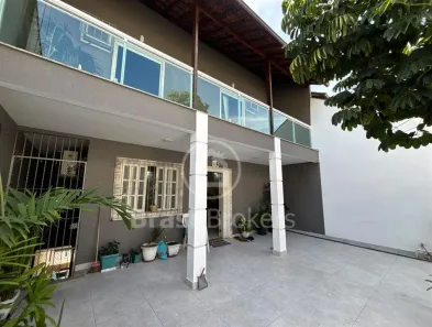 Casa com 3 Quartos à venda, 223m² no Jardim Guanabara, Rio de Janeiro