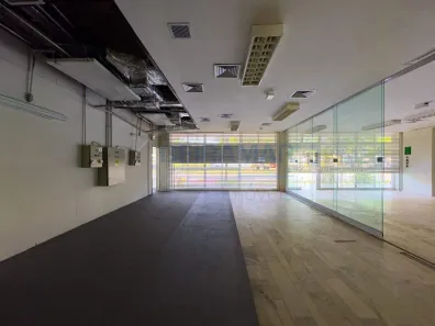 Ponto Comercial para alugar, 438m² no Asa Norte, Brasília