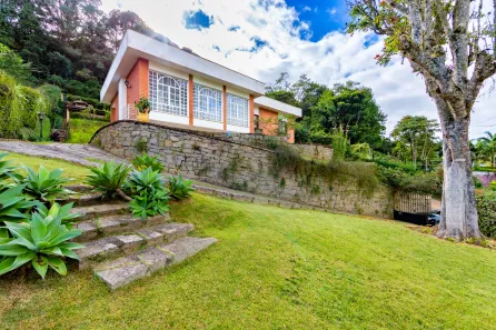 Casa com 3 Quartos à venda, 250m² no Albuquerque, Teresópolis