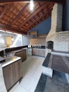 Sobrado com 4 Quartos para alugar, 278m² no Vigilato Pereira, Uberlândia