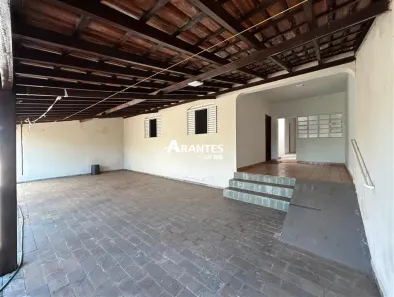 Casa com 3 Quartos à venda, 160m² no Tibery, Uberlândia