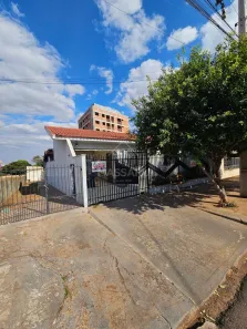 Casa com 3 Quartos à venda, 187m² no Zona 08, Maringá