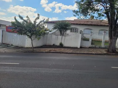 Imóvel Comercial com 3 Quartos à venda, 289m² no Jardim Presidente, Londrina