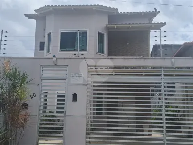 Sobrado com 3 Quartos à venda, 200m² no Planalto, Manaus