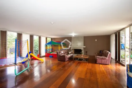 Casa com 8 Quartos à venda, 645m² no Parque Colonial, São Paulo