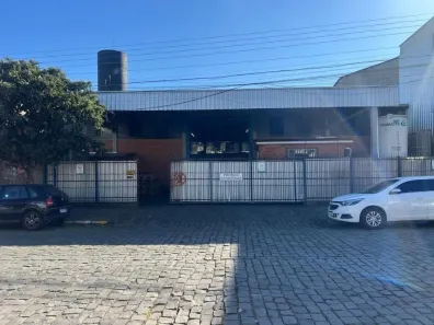 Galpão/Depósito/Armazém à venda, 696m² no São José, Caxias do Sul