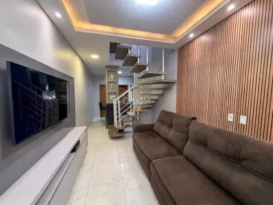 Sobrado com 2 Quartos à venda, 68m² no Vila Nova, Joinville