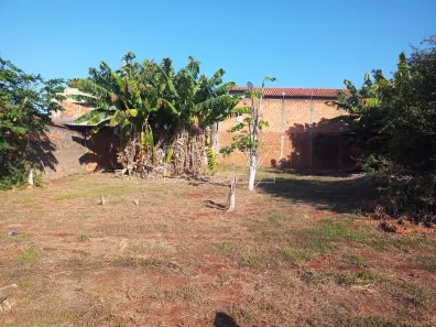 Lote/Terreno à venda, 302m² no Parque Laranjeiras, Araraquara