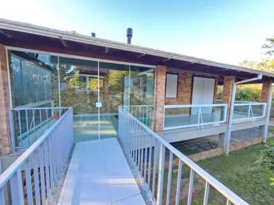 Casa com 3 Quartos para alugar, 308m² no Hípica, Porto Alegre