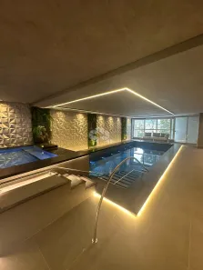 Apartamento com 3 Quartos à venda, 211m² no Meia Praia, Itapema