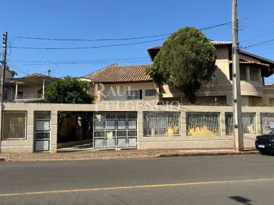 Sobrado com 7 Quartos para alugar, 336m² no Itamarati, Londrina