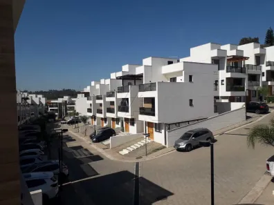 Sobrado com 3 Quartos à venda, 146m² no Parque Rincão, Cotia