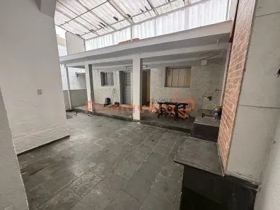 Casa com 2 Quartos para alugar, 70m² no Jardim Regina, São Paulo