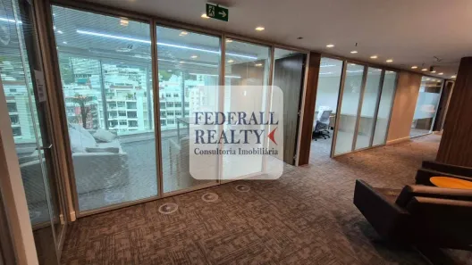 Sala Comercial para alugar, 372m² no Humaitá, Rio de Janeiro