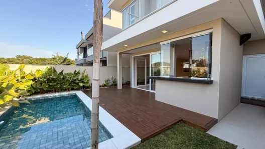 Sobrado com 3 Quartos à venda, 230m² no Lagoa da Conceição, Florianópolis