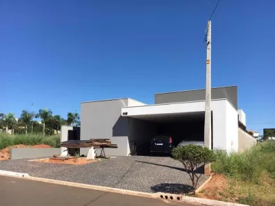 Casa de Condomínio com 3 Quartos à venda, 206m² no Centro, Piratininga