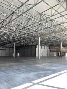 Sala Comercial para alugar, 700m² no Xaxim, Curitiba