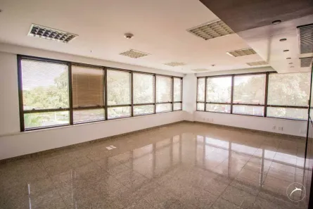Ponto Comercial para alugar, 150m² no Asa Sul, Brasília