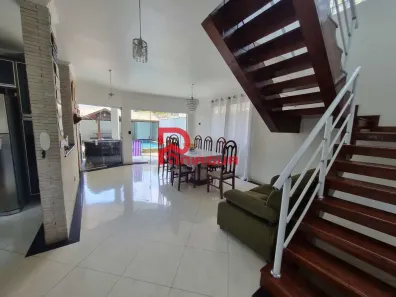 Sobrado com 4 Quartos à venda, 199m² no Canto do Forte, Praia Grande