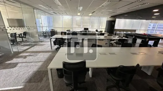 Sala Comercial à venda, 400m² no Vila Olímpia, São Paulo